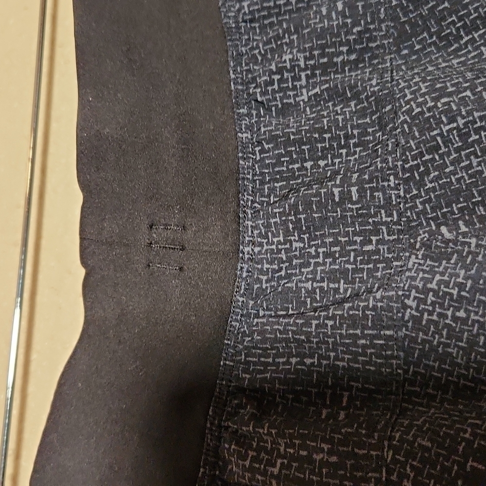 LULULEMON Men Shorts - Picture 5 of 6